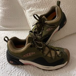 KEENS Womens Wasatch Crest Vent Hiking Shoes sz 8.5